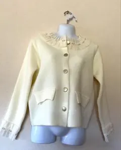 フリル襟クリーム色カーディガン S/M