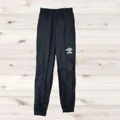 A1549 UMBRO カジュアルパンツ ズボン(160) 黒 プリントロゴ文字のサムネイル