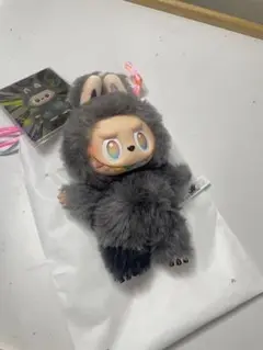 ラブブ　　シークレット　　黒　　ID 2025年最新】POPMart labubu シークレットの人気アイテム - メルカリ
