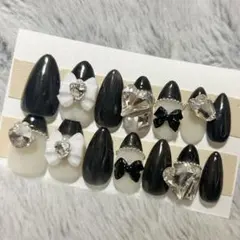 フレンチガーリー 黒 白 ワンホン Y2K スナ系 ビジュー ネイルチップ