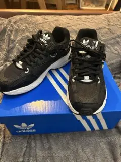 美品　アディダス　アスターＷ　スニーカー　ASTIR ダッドスニーカー