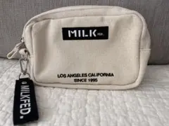 milkfed ミルクフェド　ダブルジップポーチ　ロゴチャーム付きのサムネイル