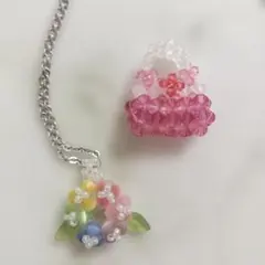 k*e様 ビーズ製花束とバッグのチャーム