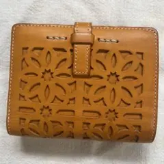 新品未使用　gentenレザー 二つ折り財布 カットデザイン