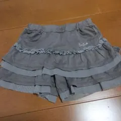 BeBe フリル付きショートパンツ 110cm グレー