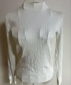 GU タートルネック　ホワイト　Ｓ