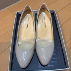 Odette e Odile（オデット エ オディール）のエナメルパンプスのサムネイル