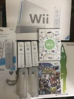 Wii 本体　フィットネスボード　Wiiリモコン　　　カセット　等　まとめ売り