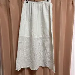 刺繍入りホワイトズボン