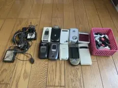 大量 携帯電話 ガラケー softbank/au 等全20台 ジャンク 部品取り 大量 携帯電話 ガラケー softbank/au 等全20台 ジャンク 部品取り