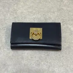 2025年最新】celine キーケースの人気アイテム - メルカリ