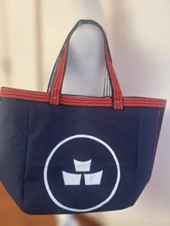 Item thumbnail for item 284b2be7-3d84-4947-bc81-9648fe111d2e