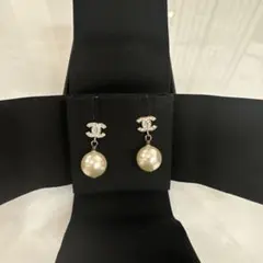 Chanel パール付きピアス
