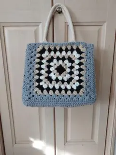 モチーフ編みバッグ　グラニースクエア　手編みバッグ　22-7