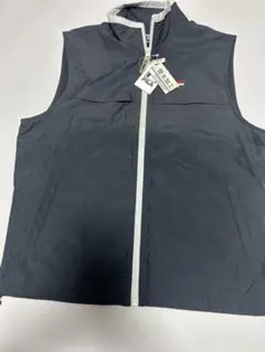 新品タグ付き　FILA撥水加工ベストのサムネイル