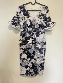 dazzy花柄プリントタイトドレス ネイビー/ホワイトLサイズ