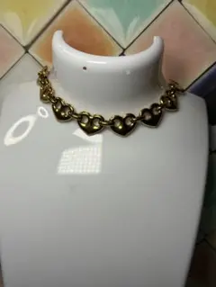 ゴールドカラー ハートモチーフ チョーカー