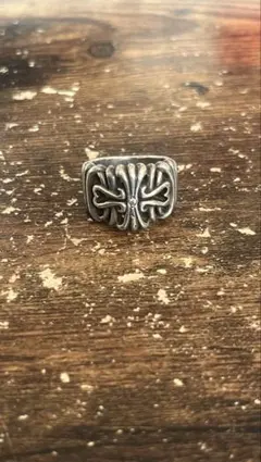 シルバー バイカーリング 装飾的な模様