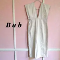 【ビーエービー】ジャンパースカート　Vネック　サロペ　アイボリー　おしゃれ　M