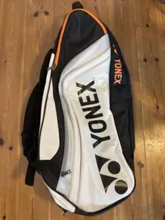YONEX ラケットバッグ 大容量 ホワイト/ブラック/オレンジ　ヨネックス