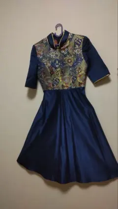 モンゴル民族衣装 刺繍入りネイビーAラインワンピース