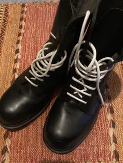 Dr.Martens 10ホール スチールトゥ 10104 UK9