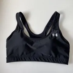 UNDER ARMOUR スポーツブラ （黒）