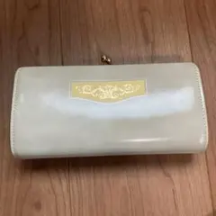 資生堂　記念品クリーム色 光沢仕上げ 長財布