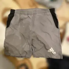 adidas グレー ショートパンツ Lサイズ