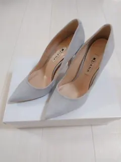 新品未使用　DIANA グレー スエード ハイヒール　23.5センチ