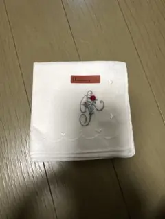 イニシャルＲ　刺繍ハンカチ ホワイトのサムネイル