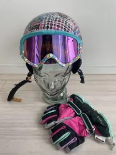 Giro キッズ用スキー・スノーボードヘルメット　ゴーグル　グローブ　三点セット