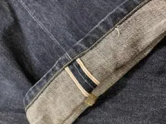 【赤耳】UNIQLO ダークブルー ストレートデニム 31