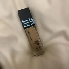 Maybelline Fit Me Matte + Poreless 220