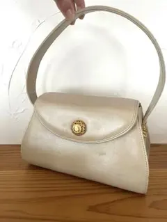 Milashoneミラーショーンフォーマルバッグ　ライトベージュ　ゴールド金具