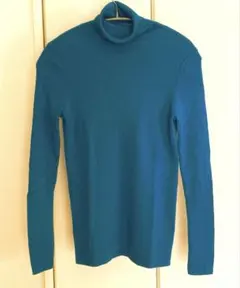 美品　UNIQLO エクストラファインメリノ リブタートルネックセーター ブルー