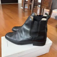 サイドゴアブーツ　マーガレットハウエル