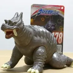 ウルトラQ パゴス ソフビ 塗装版のサムネイル