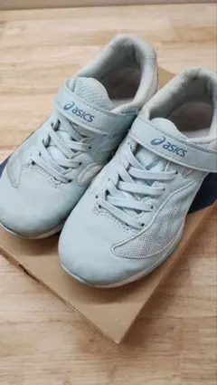 asics 水色 スニーカー マジックテープ付き　19センチ