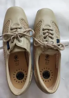 Pansy 軽量レディースシューズ　ベージュ 22.5cm EEE