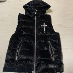 アダムスジャグラーダウンベスト 黒 ヤリラフィー | Mercari