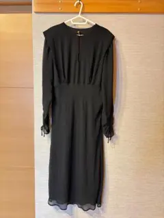 BOSS ヒューゴボス ワンピース ブラック　新品・未使用・タグあり