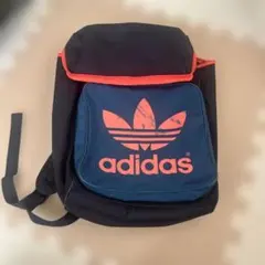 adidas バックパック 黒/赤/青
