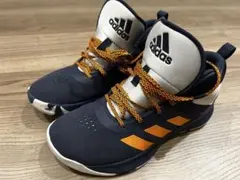 adidas バッシュ　ジュニア　レディースのサムネイル