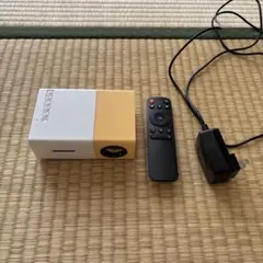 epico プロジェクター本体 - メルカリ