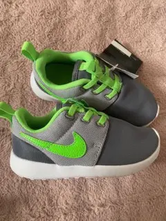 未使用　ナイキ　NIKE ローシワン　15cm (やや大きいめ)