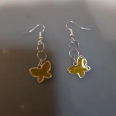 蝶型イエローピアス アレルギー対応シルバー925