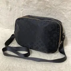 極美品 russet 星柄 ショルダー 星型金チャーム 長さ調節可能 袋付き 極美品✨ russet 星柄 ショルダーバック 星型金チャーム付き - メルカリ