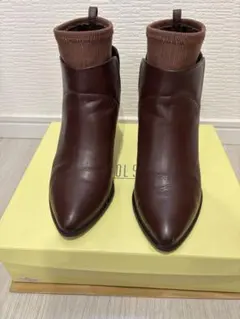 ダークブラウン ポインテッドトゥブーツ ニットソックス付きのサムネイル