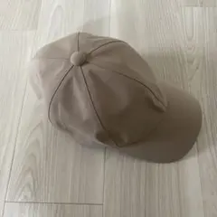 ベージュ シンプルキャップのサムネイル